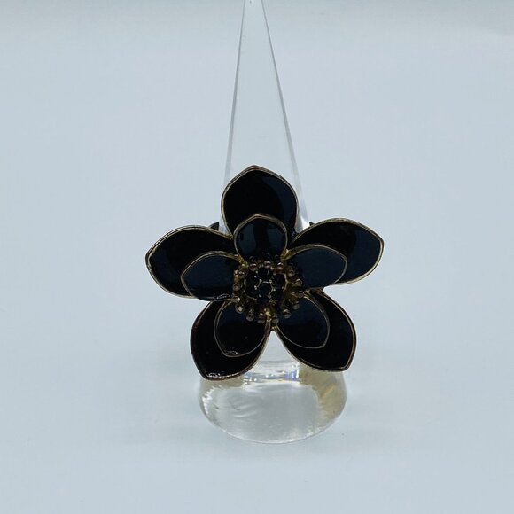 Black Enamel Flower Statement Ring Size 6.5 Gold Tone Petal Adjustable Costume - Picture 1 of 5